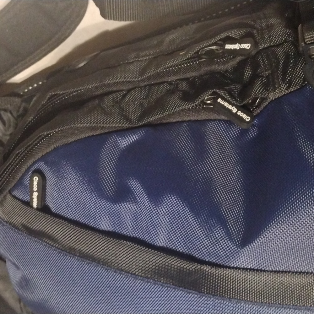 Cisco systems backpack - Picture 9 of 11